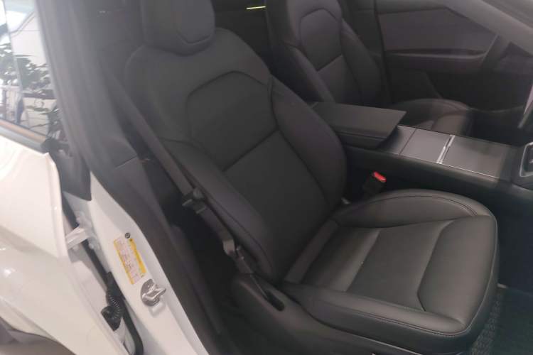 Used Tesla Model Y 2025 Rear-Wheel-Drive Version
