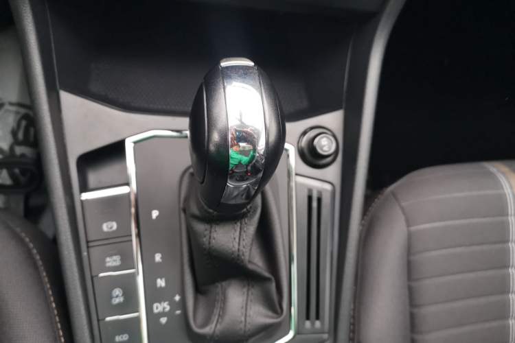 Used Volkswagen Lavida 2021 280TSI DSG Comfort Edition Gear Lever