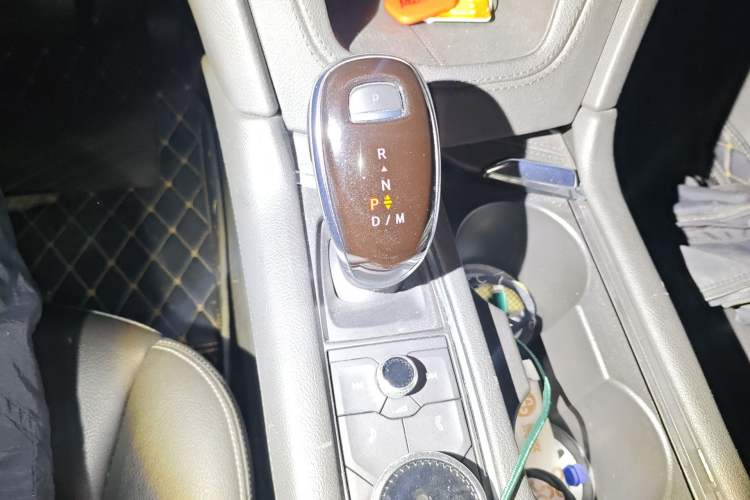 Used Cadillac XT5 2020 Revised Version 28T Luxury Edition Gear Lever