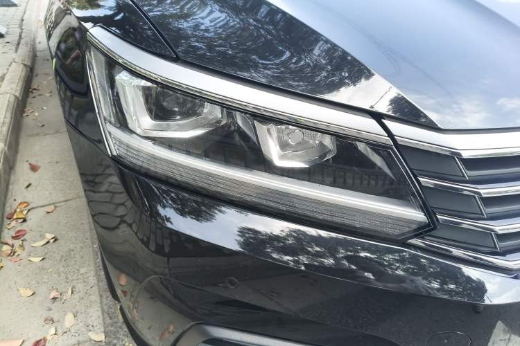 Used Volkswagen Passat 2017 330TSI DSG Luxury Edition
