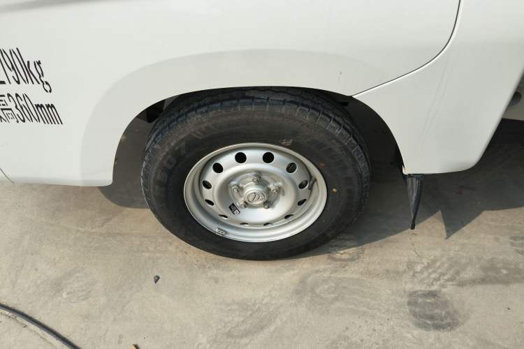 Used Foton Xiangling M New Energy 2023 M1 BYD Flatbed Cargo Box
