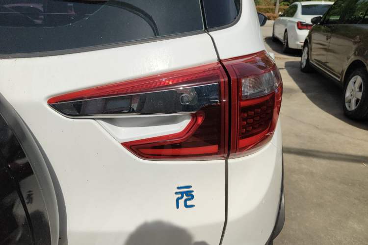 Used BYD Yuan New Energy 2019 EV360 Smart Connect Leading Model
