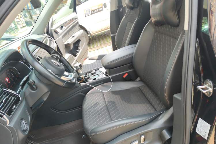 Used Volkswagen Teramont X 2020 330TSI Two-Wheel-Drive Luxury Edition Left Front Seat