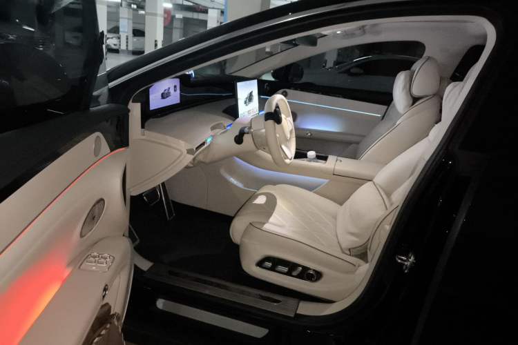 Used Hima Stelato S9 2024 All-Electric Max Rear-Drive Long-Range Version