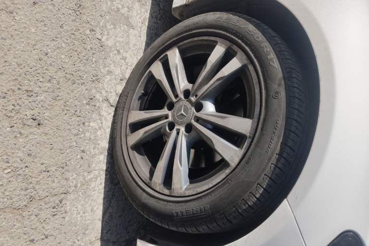 Used Mercedes-Benz C-Class 2017 Facelift C 200 L Sport Edition Right Front Wheel Hub