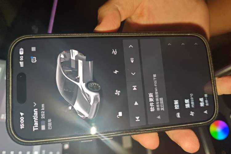 Used Tesla Model Y 2023 Long-Range All-Wheel-Drive Version Vehicle Key