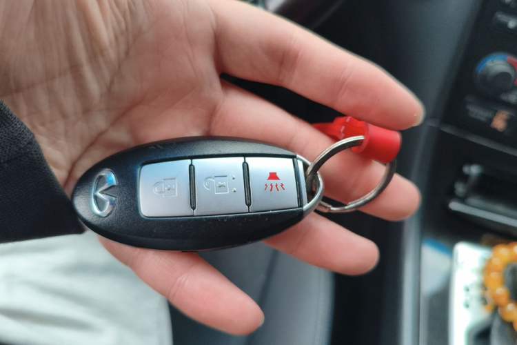 Used Infiniti QX50 2015 2.5L Comfort Edition
