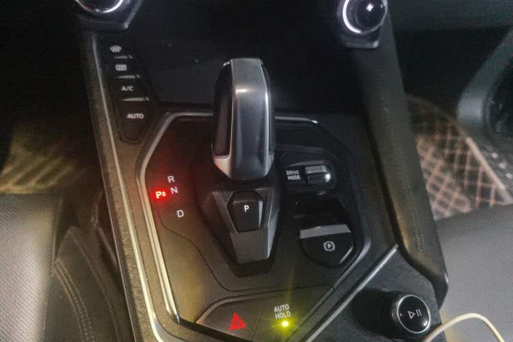 Used Lynk & Co 01 2021 2.0TD Two-Wheel-Drive Pro Trim