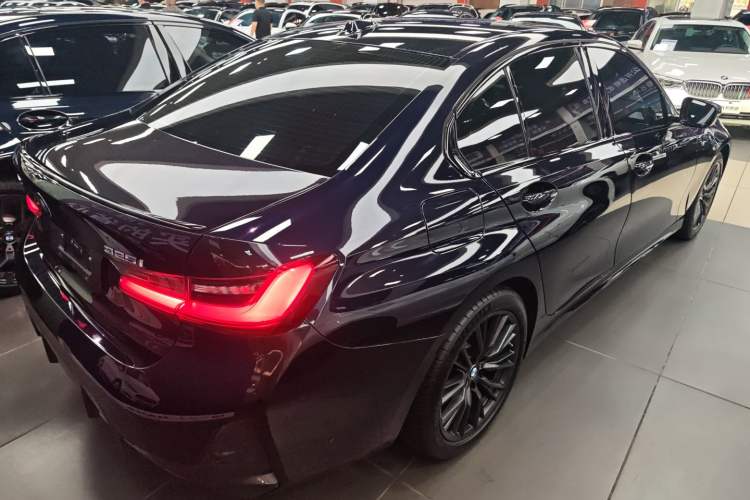 Used BMW 3 Series 2023 325i M Sport Night Edition Package Rear Right 45 Deg