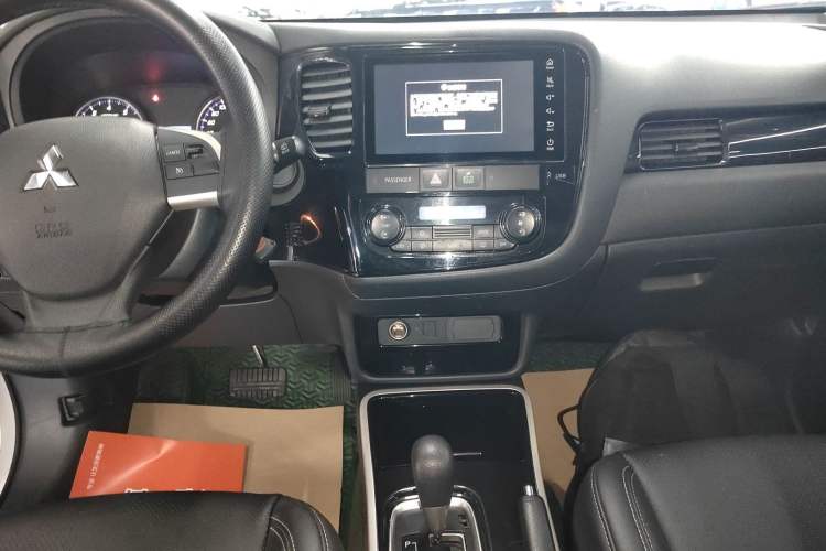 Used Mitsubishi Outlander 2021 2.0L Two-Wheel Drive Comfort Edition 5 Seats