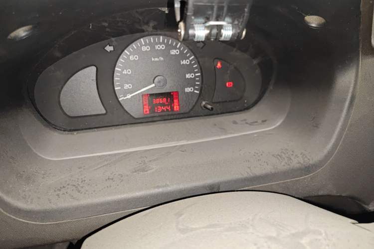 Used Wuling Rongguang 2014 1.2L S Base Model
