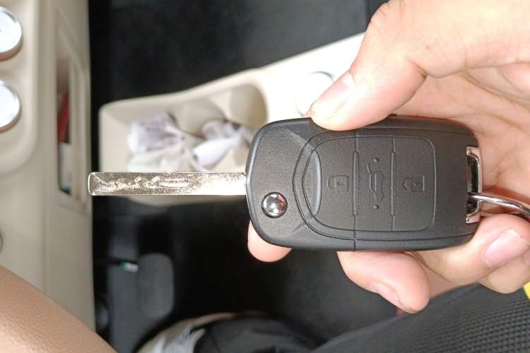 Used Wuling Hongguang MINIEV 2024 3rd Generation 215km Youth Edition Vehicle Key