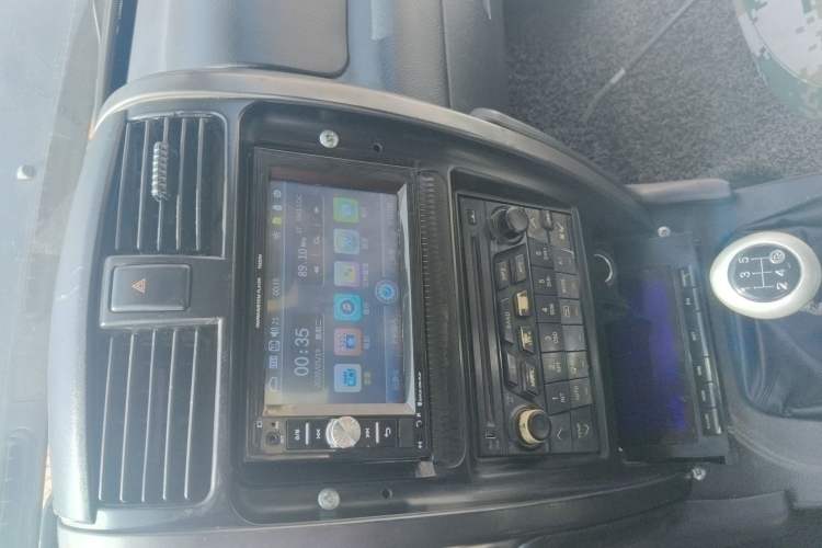 Used Haval H3 2010 Ruiyi Edition 2.0L Luxury Model Audio And AC Panel