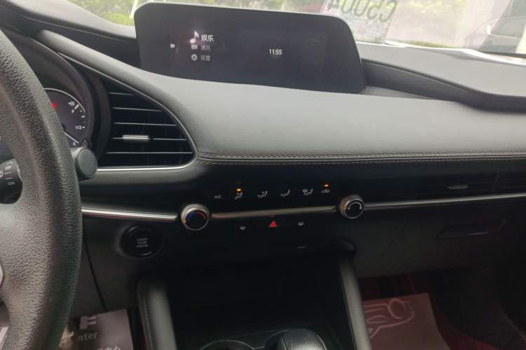 Used Mazda 3 Axela 2021 1.5L Automatic ZhiMei Edition Audio And AC Panel