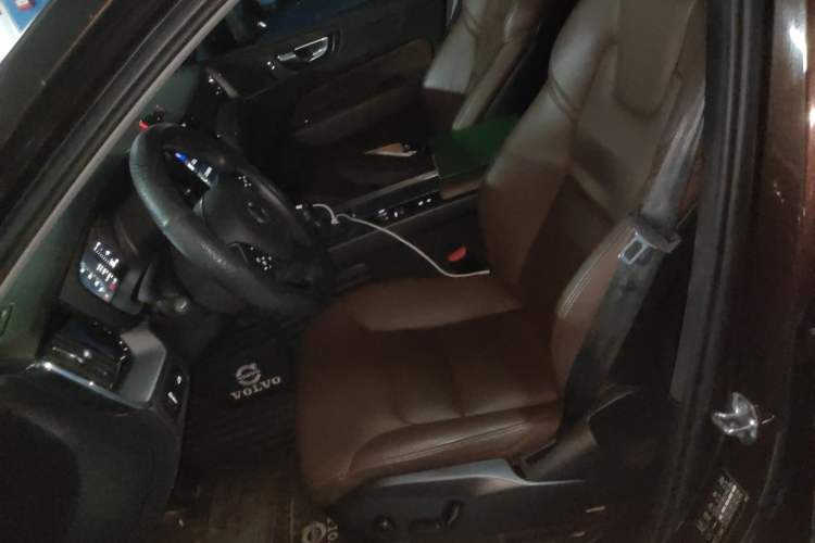 Used Volvo XC60 2020 T5 4x4 Zhiyi Luxury Edition
