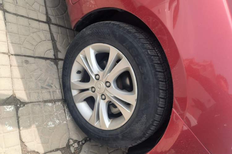 Used Great Wall C30 2013 New Vision Edition 1.5L Manual Fashion Model Right Front Wheel Hub