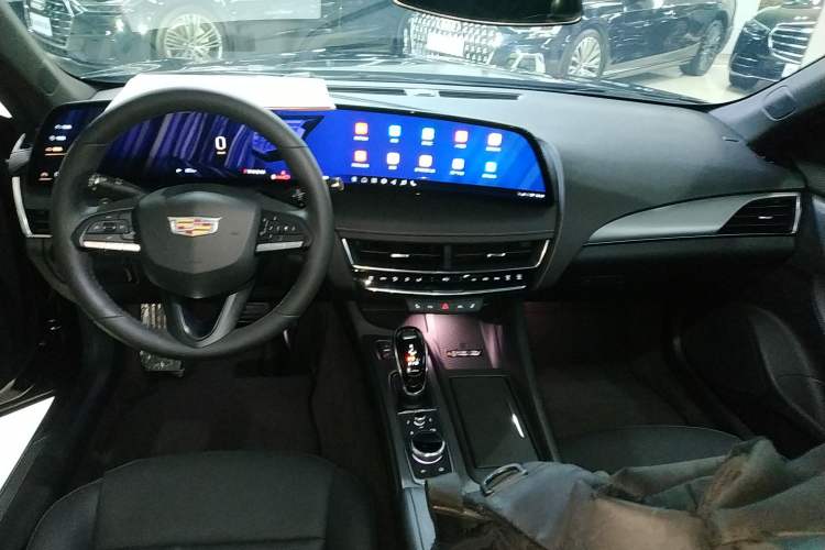 Used Cadillac CT5 2024 28T Luxury Pro Trim Center Console