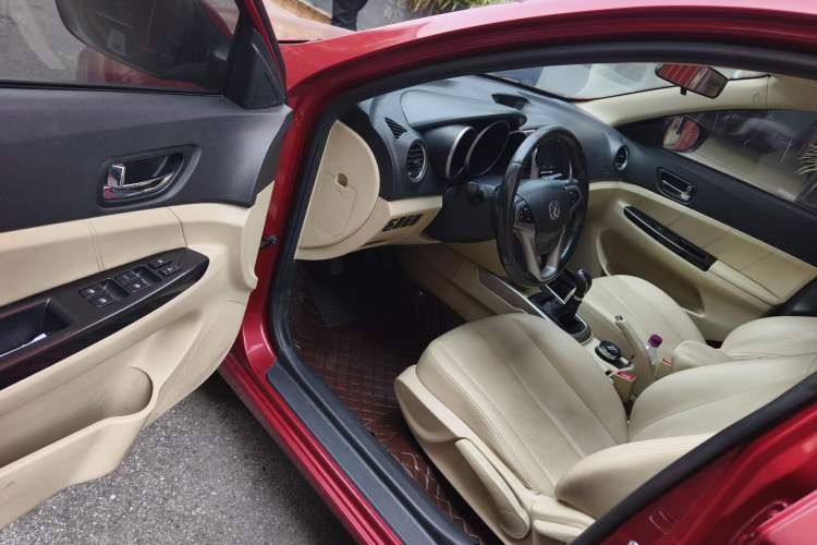 Used Changan Eado 2015 1.6L Manual Luxury Model China IV Standard