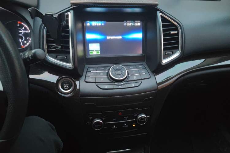 Used HYOSOW S6 2017 1.5T Manual Phantom Joy Model
