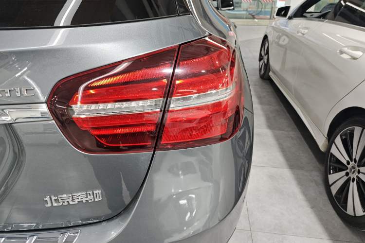 Used Mercedes-Benz GLA 2017 GLA 220 4MATIC Fashion Model
