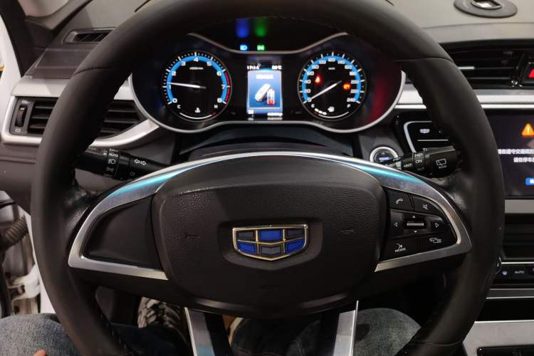 Used Geely Auto Vision S1 2019 Upgraded Model 1.5L Manual Elite Version
