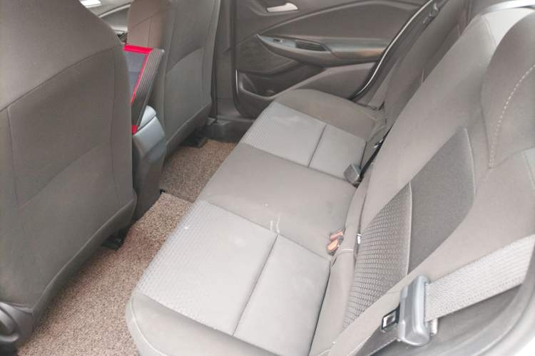 Used Chevrolet Cavalier 2022 325T Automatic Enjoyment Edition Left Rear Seat