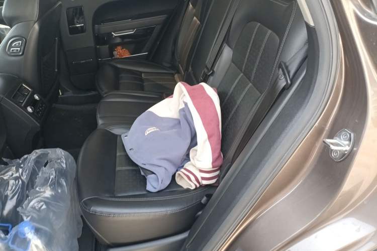 Used Zotye T700 2017 1.8T Dual-Clutch Prestige Model
