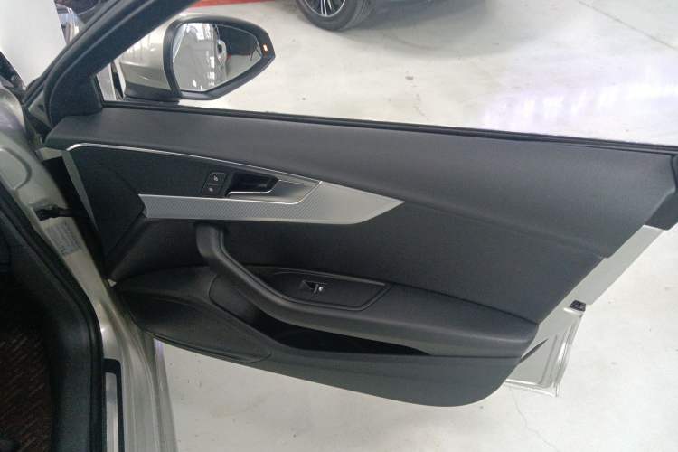 Used Audi A4L 2017 40 TFSI Fashion Model
