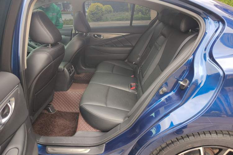 Used Infiniti Q50L 2018 2.0T Enjoyment Version China VI Standard