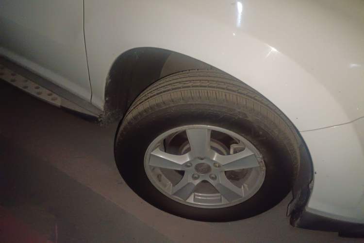 Used BYD S6 2013 Platinum Edition 2.4L Automatic Luxury Model
