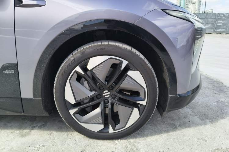 Used HiPhi Y 2023 560 km Pioneer Edition