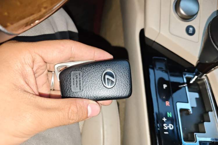Used Lexus ES 2013 250 Elegant Edition Vehicle Key