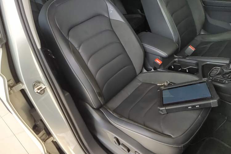 Used Volkswagen Tiguan L 2018 Facelift 330TSI Automatic Two-Wheel Drive Luxury Edition Right Front Seat