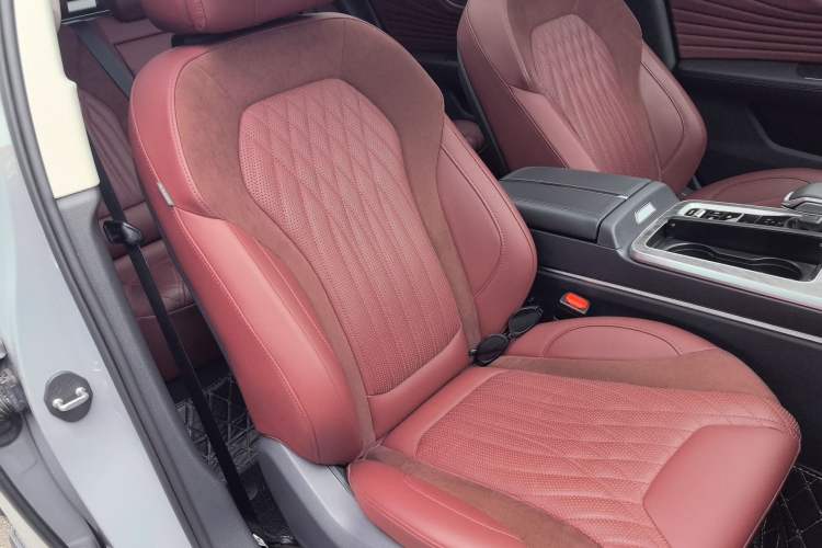 Used Hongqi HS5 2023 2.0T Four-Wheel Drive Flagship Pro Edition Right Front Seat