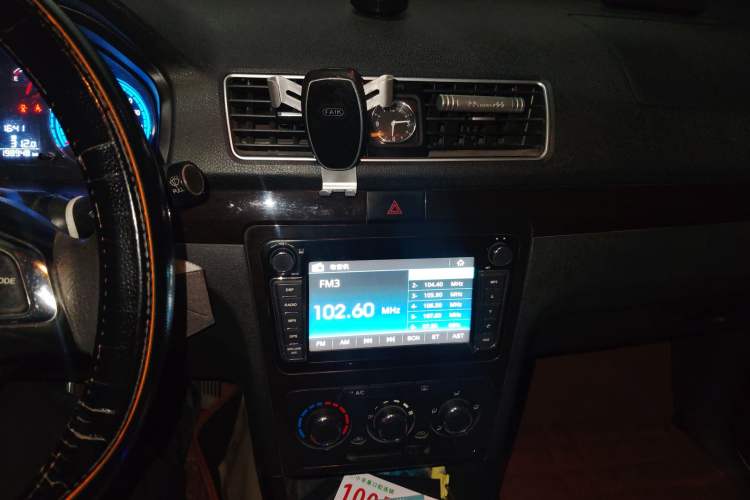 Used Dongfeng Fengon 360 2015 1.3T Diesel Manual Luxury 7-Seater
