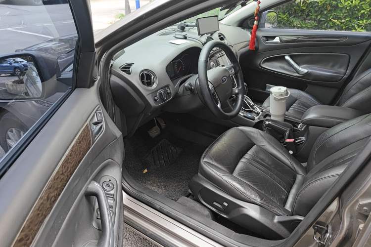 Used Ford Mondeo 2011 2.0L GTDi 200 Luxury Edition
