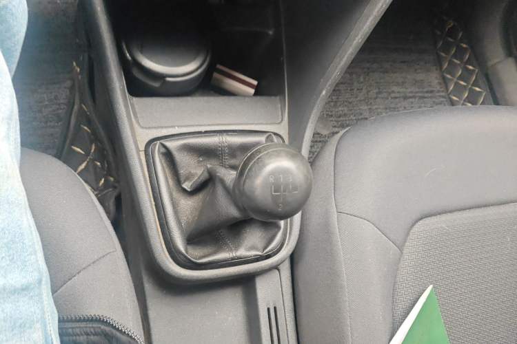 Used Volkswagen Santana 2015 1.6L Manual Fashion Edition Gear Lever