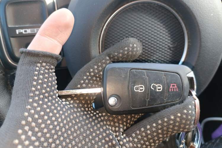 Used Great Wall King Kong Poer 2023 2.0T Manual Gasoline 4x4 Base-Trim Long-Box GW4C20C Vehicle Key