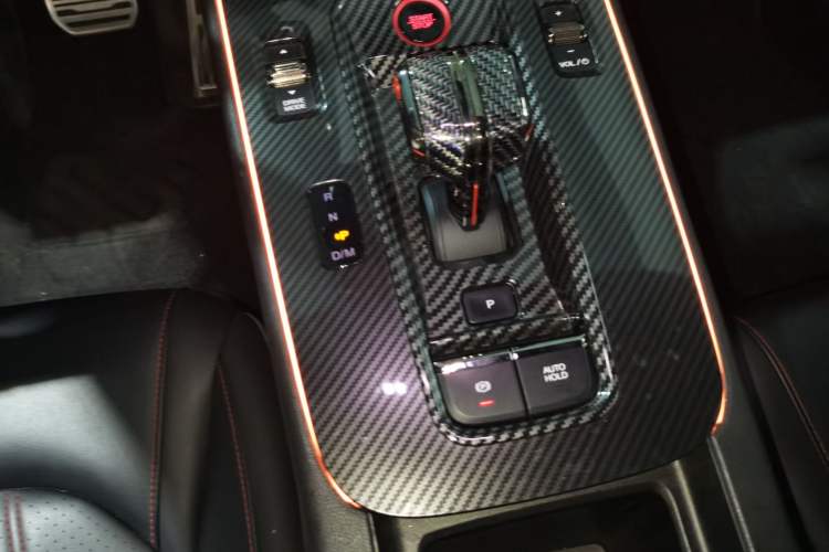 Used GAC Trumpchi EMPOW 2021 270T DCT J16 Version Gear Lever