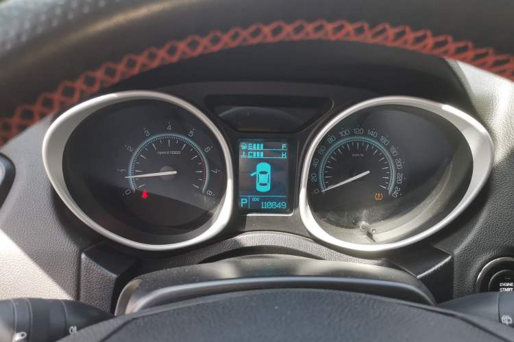 Used GAC Trumpchi GS5 Super 2015 2.0L Automatic Two-Wheel Drive Elite Edition Instrument Cluster