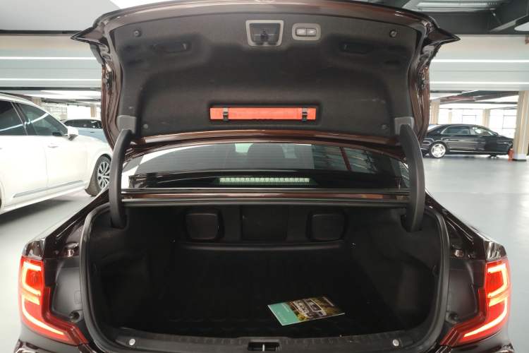 Used Volvo S90 2018 T5 Prestige Edition