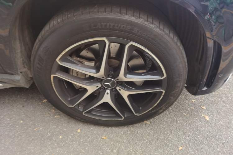 Used Mercedes-Benz GLE AMG 2020 AMG GLE 53 4MATIC+ Right Front Wheel Hub
