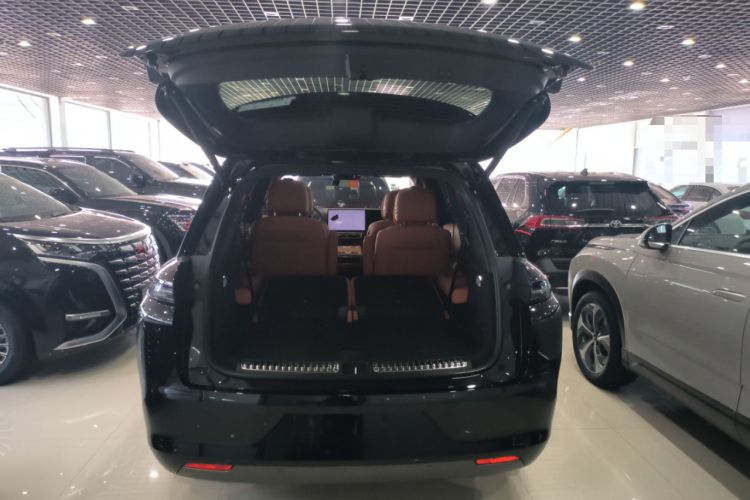 Used Li Auto L8 2024 Pro Model Trunk