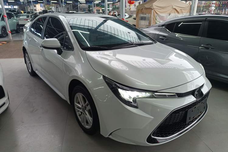 Used Toyota Levin 2021 185T CVT Luxury Edition Front Right 45 Deg