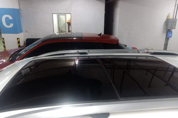 Used Chevrolet Equinox 2019 535T Automatic YuJie Edition China VI Roof