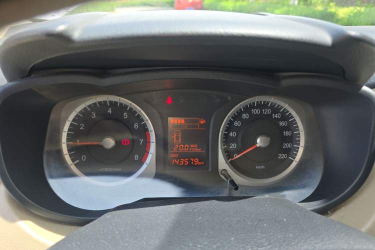 Used Venucia R50 2013 1.6L Manual Fashion Edition