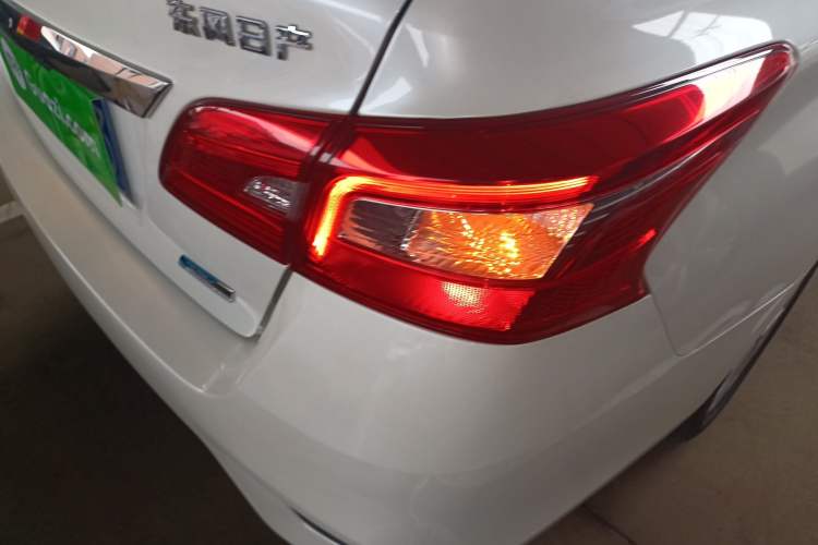 Used Nissan Sylphy 2016 1.6XV CVT Smart Enjoyment Version Right Rear Taillight