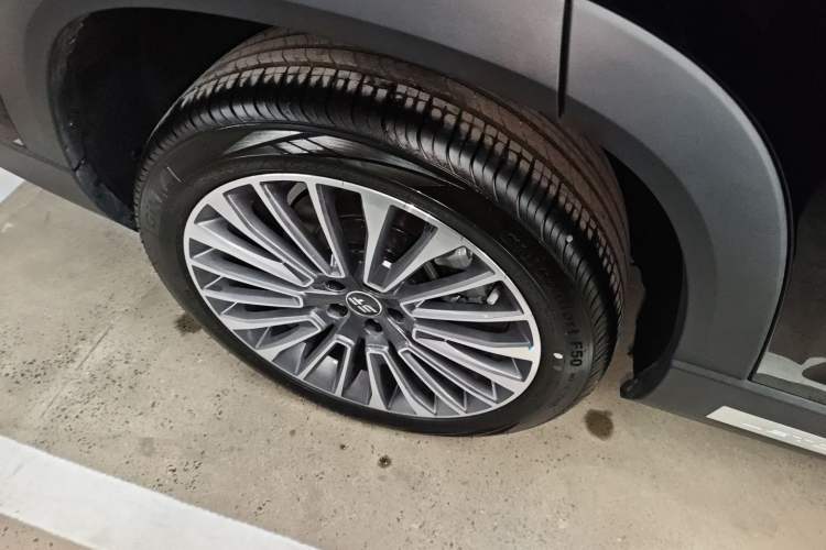 Used JETOUR Shanhai L9 2024 1.5TD 2DHT Pro 7-Seater Right Rear Wheel Hub