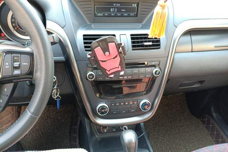 Used Bestune X80 2016 2.0L automatic Comfort trim level