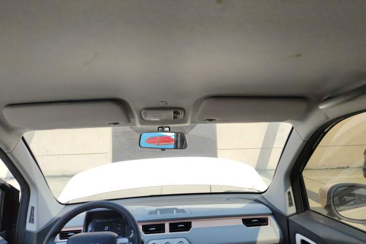 Used Chery QQ Ice Cream 2022 120km Conical Shape Lithium Iron Phosphate
